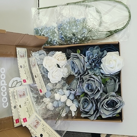 Forever Flowers bundle wedding roses and tulips - Picture 2 of 9